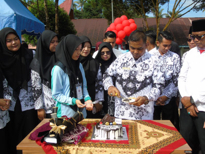 Pelaksanaan Upacara Bendera Hari Guru Nasional Tahun 2022
