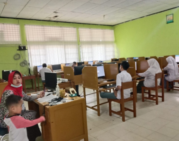Pelaksanaan Ujian Asesment Nasional Berbasis Kompu
