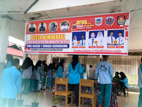 Pesta Demokrasi Pemilihan Ketua Osis dan Wakil Osis SMAN 1 Sungai Geringging 2022 - 2023