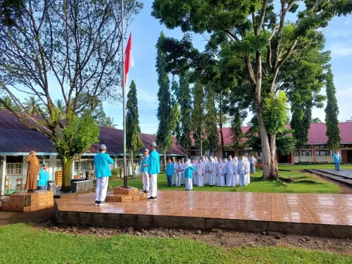 Upacara Bendera Pasca Lebaran 1444 H
