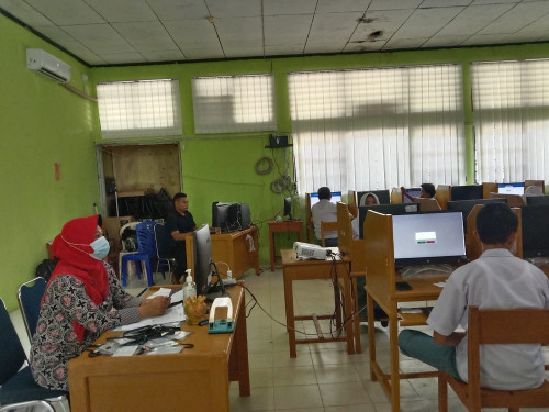 Pelaksanaan Ujian Asesment Nasional Berbasis TP 2021/2022 Komputer SMAN 1 Sungai Geringging