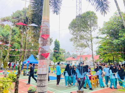 RIUHNYA PERLOMBAAN HUT KEMERDEKAAN RI KE 77 DI SMAN 1 Sungai Geringging